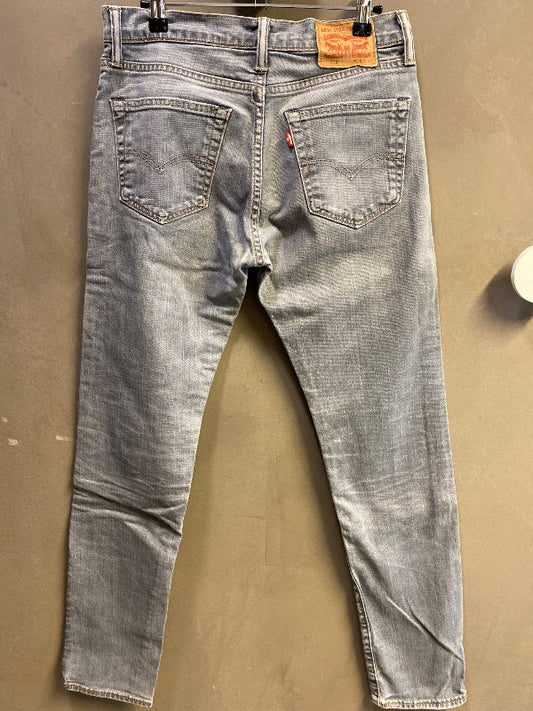 Levis jeans