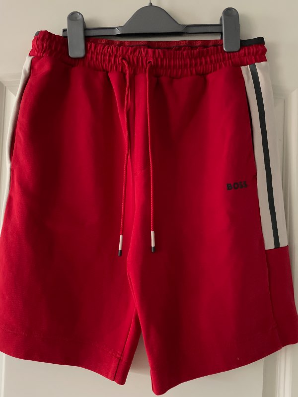 Rød Hugo shorts