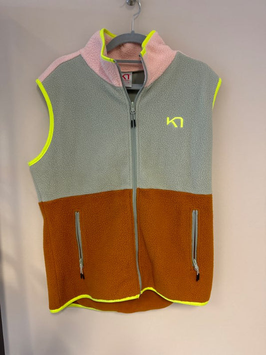 Kari traa vest