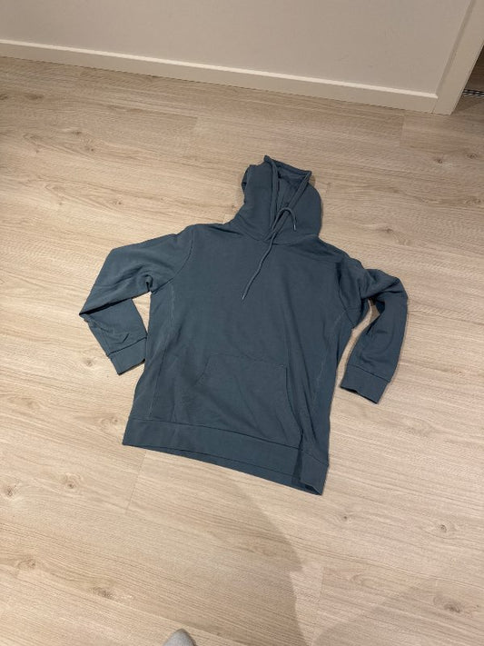 Blå hoodie