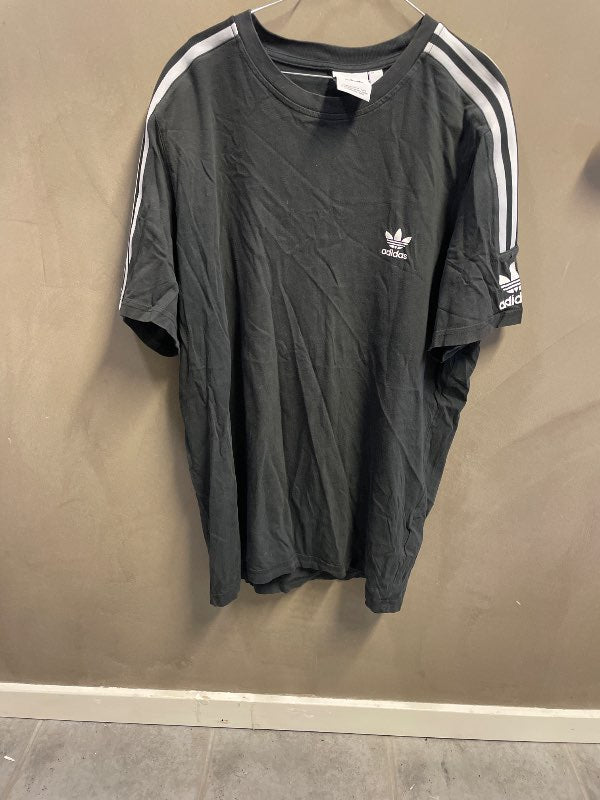 Adidas t-shirt